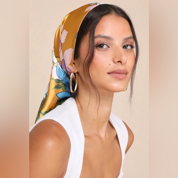 NWT Radiant Accent Golden Yellow Multi Floral Satin Square Scarf - Picture 3 of 6